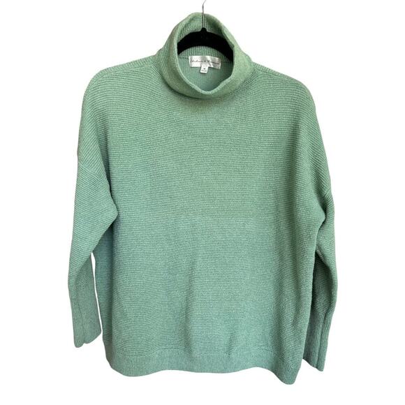 Chelsea & Theodore Women's Mint Cozy Turtleneck Sweater Size Medium - Picture 1 of 5